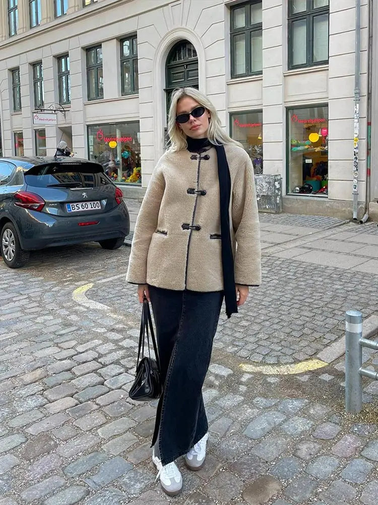 Agata™ | Fluffy Coat fü maximalen Wämekomfot